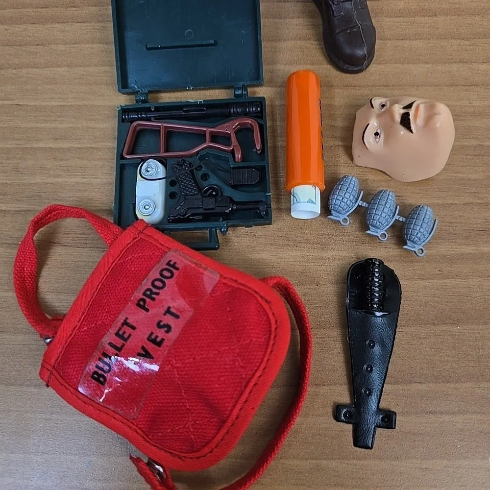 Gi‎ Joe Vintage 70s Adventure Team Man of Action Secret Agent Near Complete